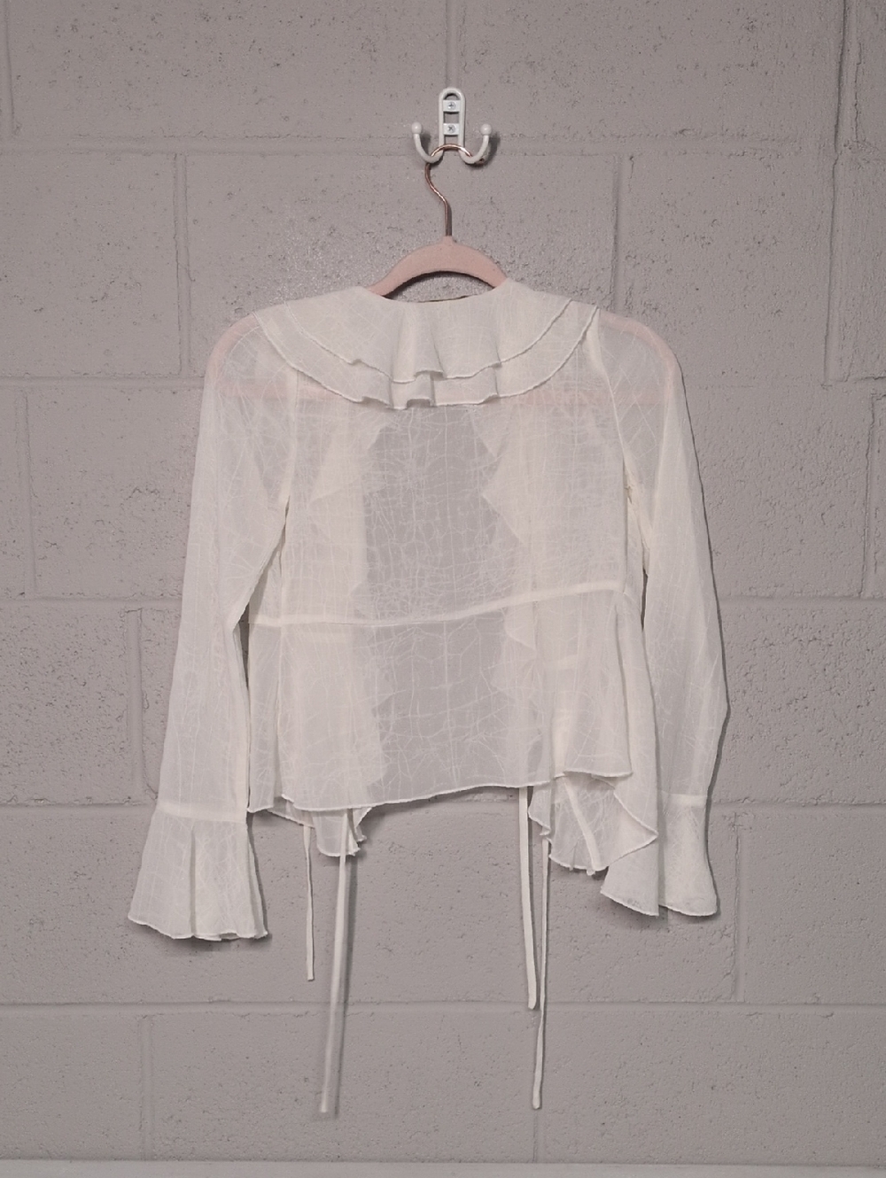 Sheer Lightweight Ivory Ruffle Trim Tie-Front Blouse Size XS, Bohemian, Romantic - Picture 7 of 8